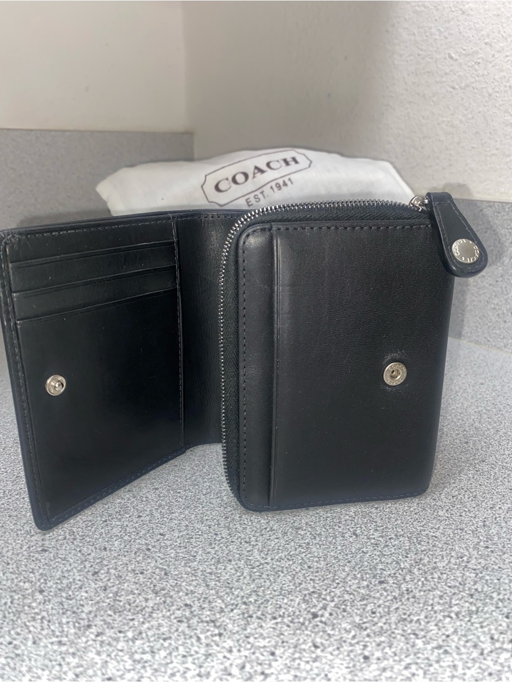 Coach Vintage Unisex Black Leather Bifold Zip Compact Wallet All Inclusive NIB - Picture 8 of 14